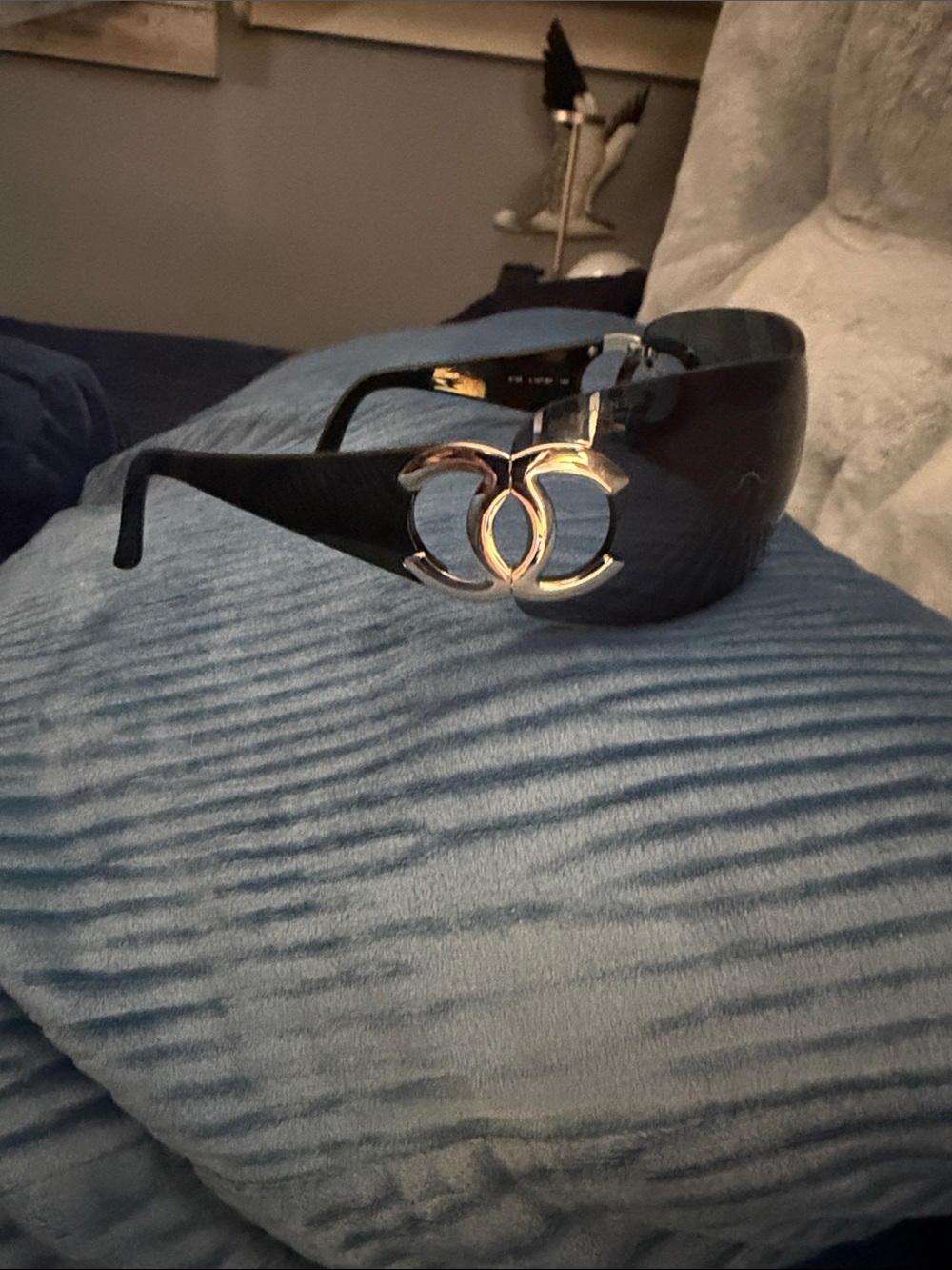 CHANEL Rimless Shield Sunglasses in Black with silver Hardware - Picture 5 of 7
